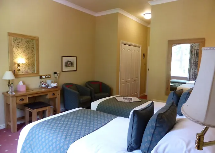 Glen-Yr-Afon House Hotel
