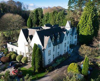 Glen-yr-afon House Hotel