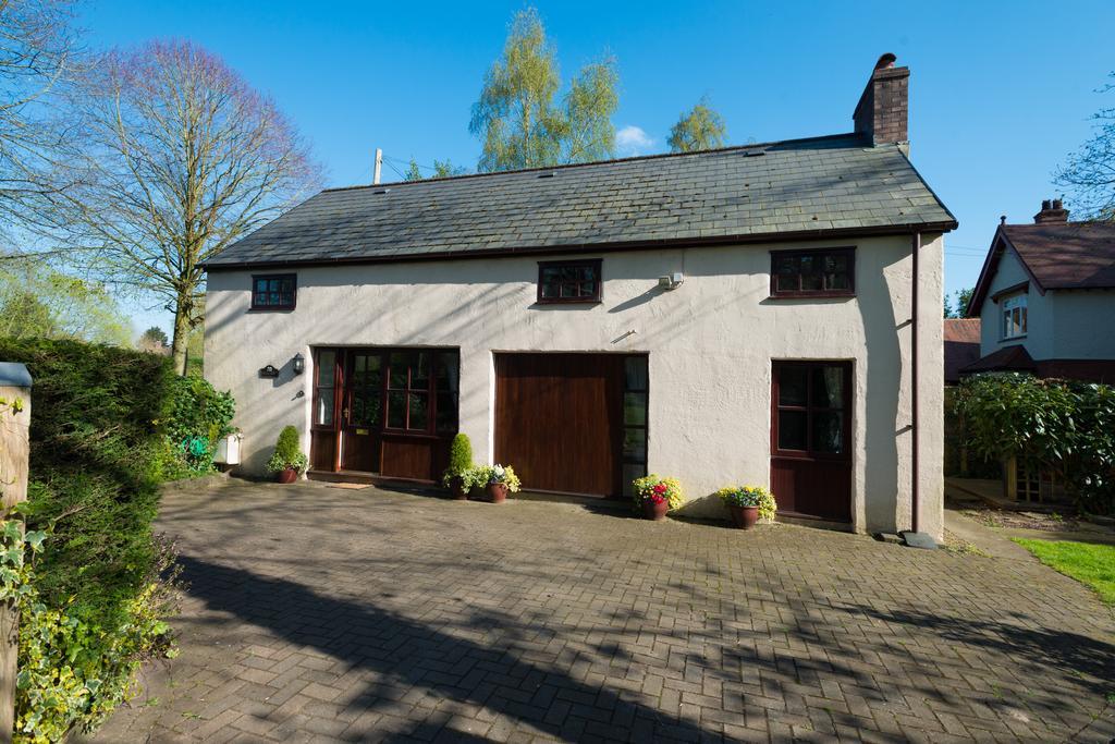 Glen-yr-afon House 4* Usk