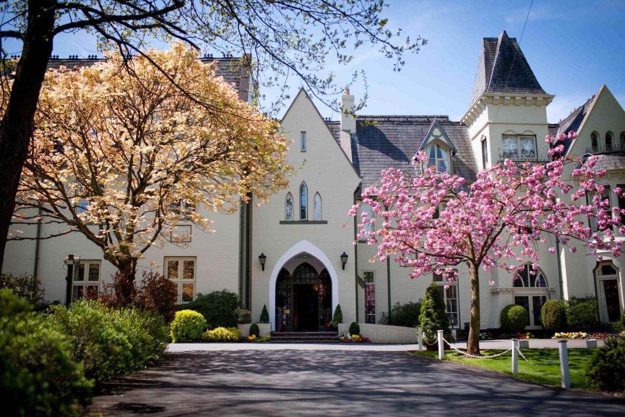 Glen-yr-afon House
