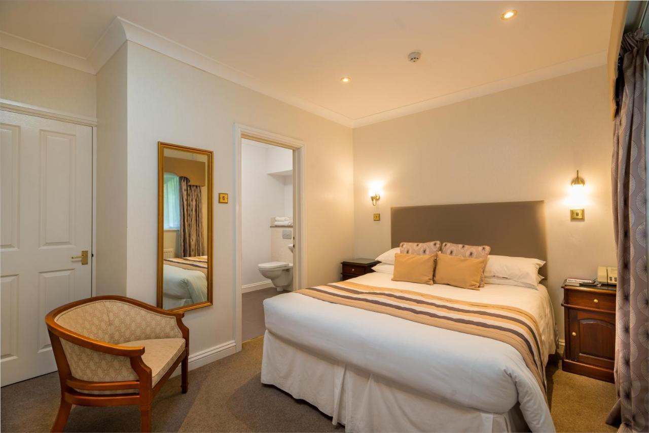 Glen-yr-afon House Hotel